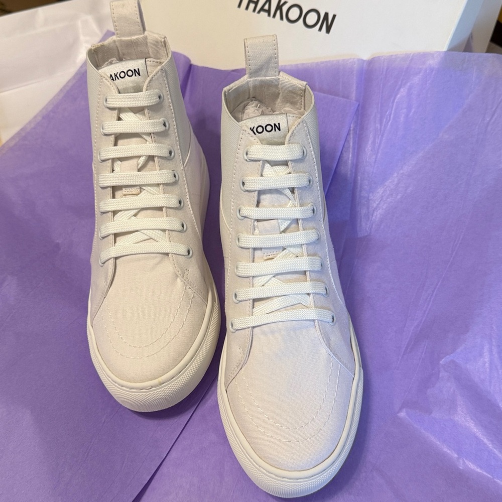 Thakoon Stylish White High-Top Sneakers - Picture 4 of 17